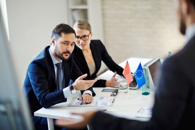 Phiên dịch tiếng Trung chuyên nghiệp, chất lượng 5 Dịch vụ phiên dịch tiếng trung thầm thường phù hợp cho các cuộc họp, hội thảo có ít người nghe