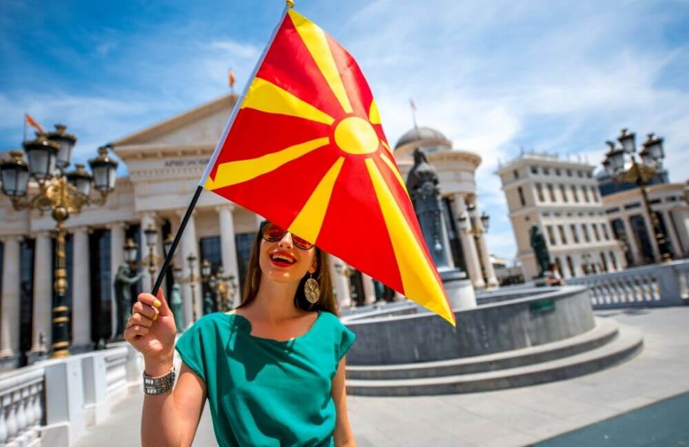 Dịch thuật tiếng Macedonia đa dạng loại hình và chuyên ngành 1 Tiếng Macedonia là ngôn ngữ chính thức của Bắc Macedonia