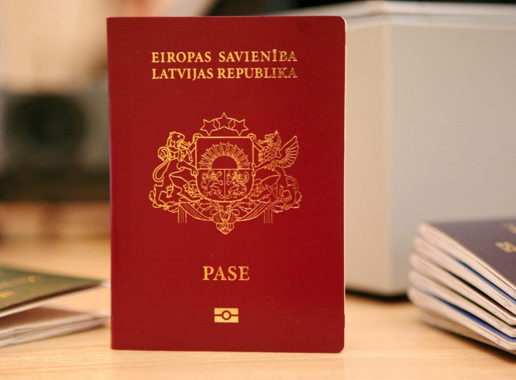 Dịch thuật tiếng Latvia đa dạng chuyên ngành, uy tín, chất lượng cao 1 Dịch vụ dịch công chứng tiếng Latvia tại Latvia đảm bảo bản dịch chuẩn xác đến 100%