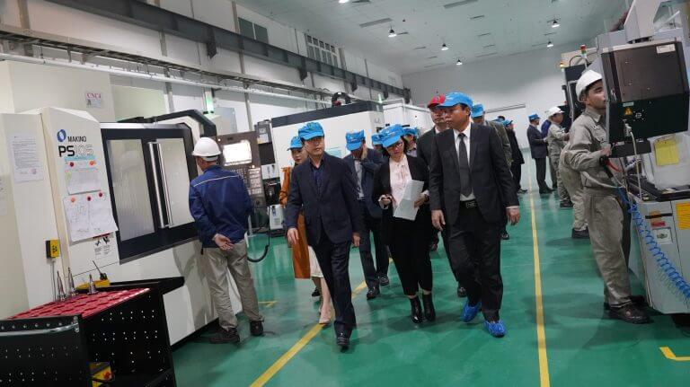 Dịch vụ phiên dịch dự án ngắn hạn, dài hạn chuyên nghiệp, bảo mật cao 3 phiên dịch dự án đa dạng chuyên ngành